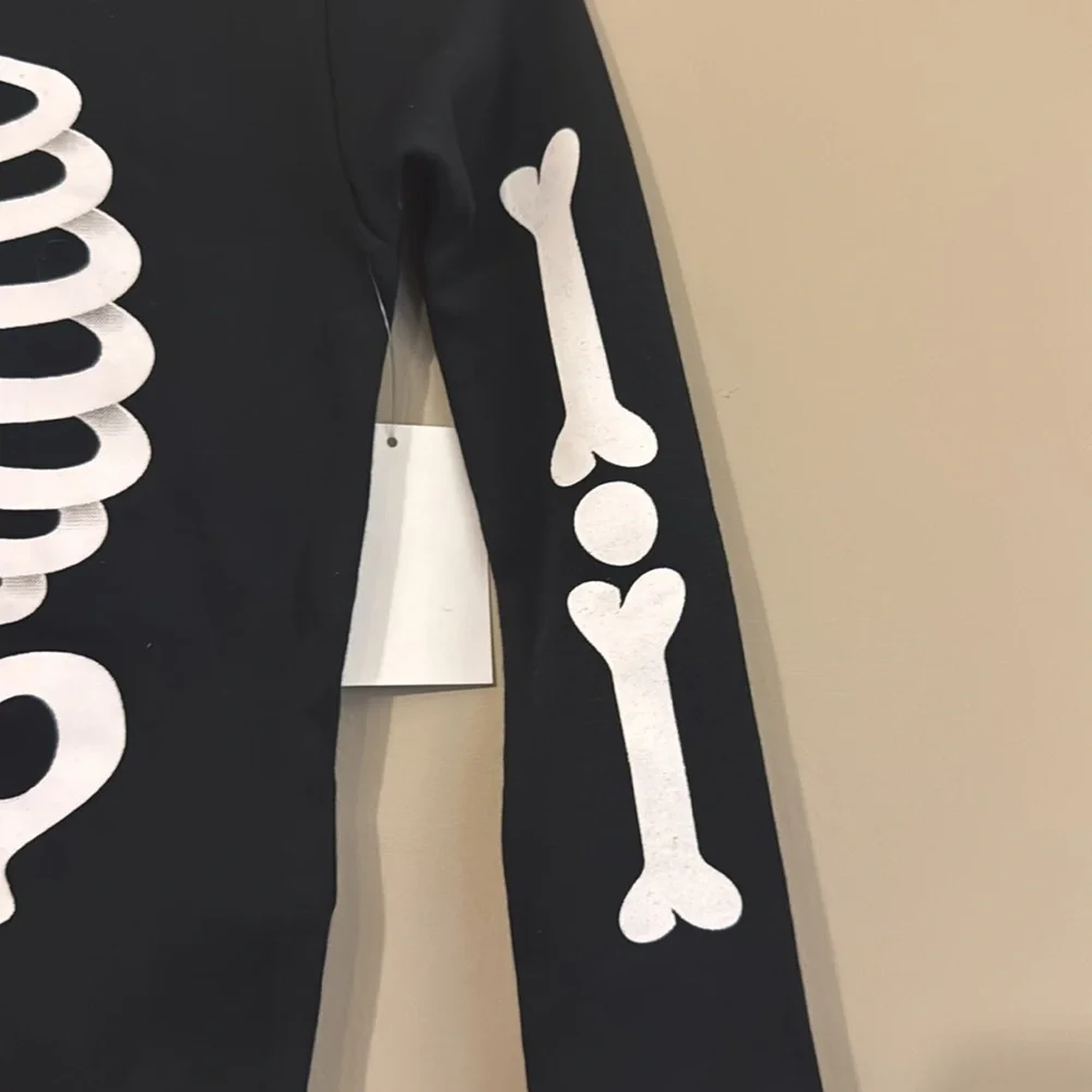 NWT- petit lem Unisex Two Piece Skeleton Knit Pajama Set, size 2T